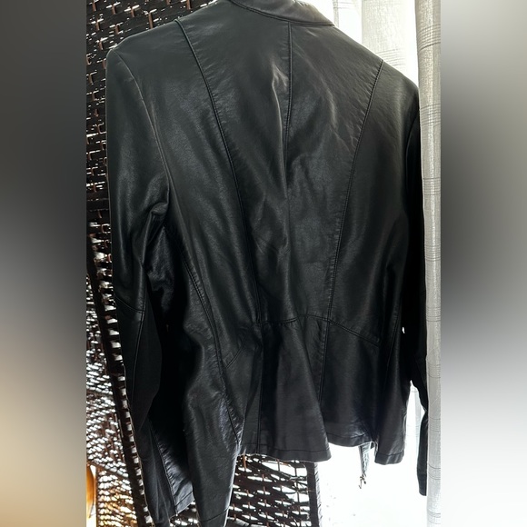 Kenneth Cole Reaction Black Leather Coat Size L - Picture 2 of 2
